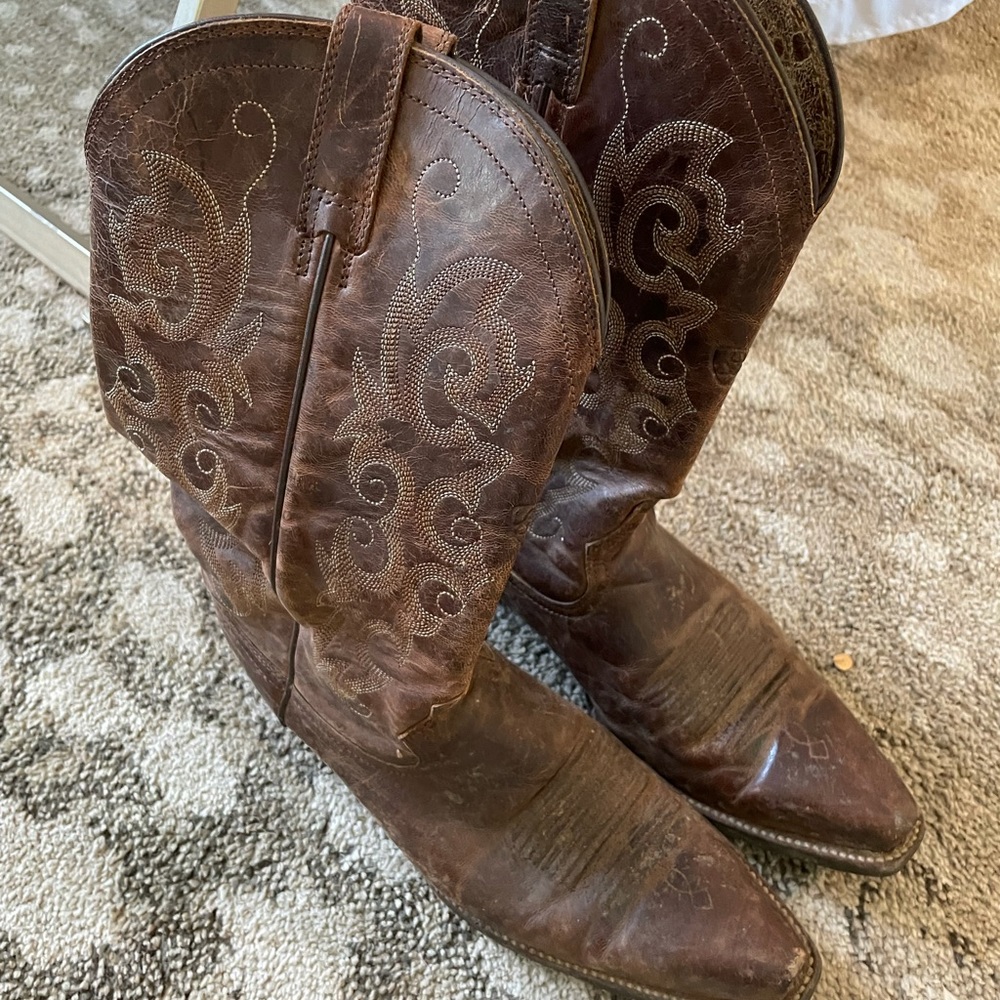 Women’s Ariat Cowboy Boots